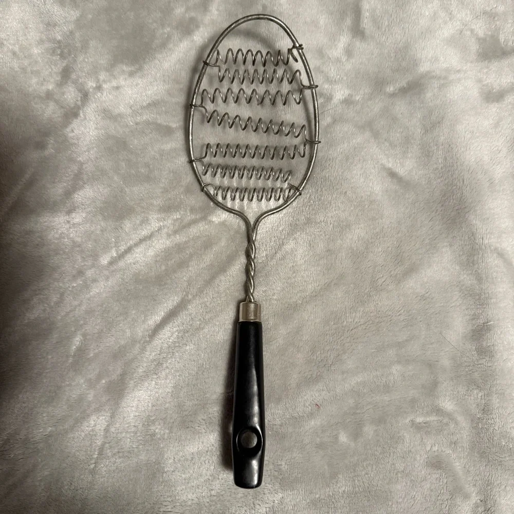 Vintage Androck Coiled Wire Whisk‎ Beater Black Bakelite Handle